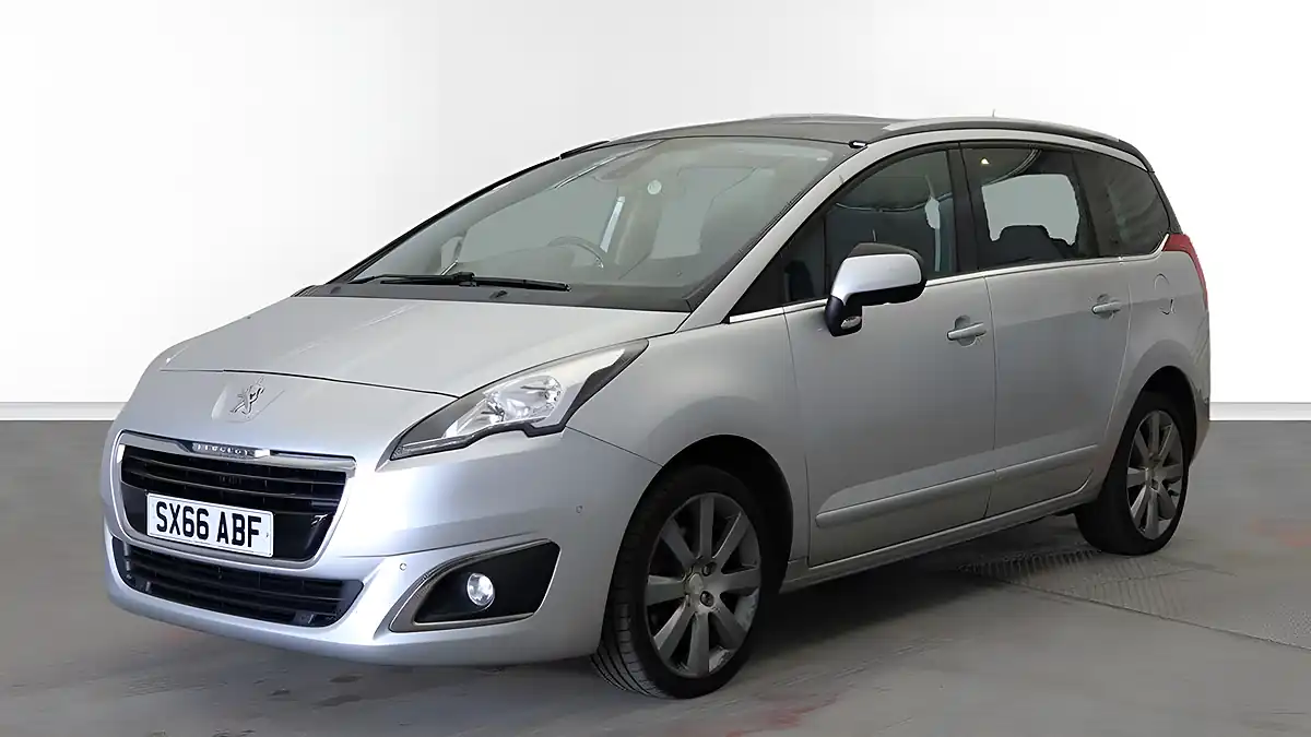 Used 2016 Peugeot 5008 Allure Silver - Interior and Exterior details 2