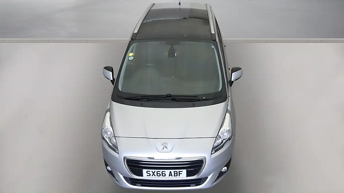 Used 2016 Peugeot 5008 Allure Silver - Interior and Exterior details 7