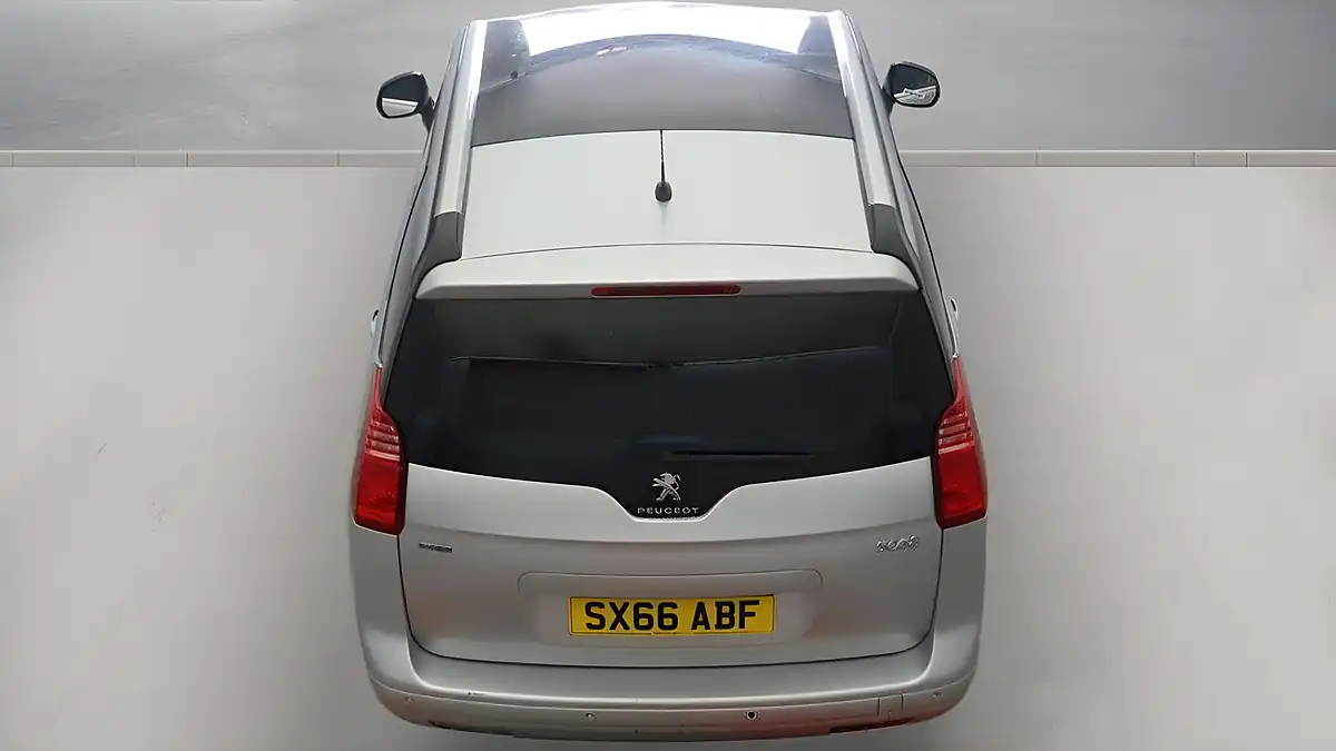 Used 2016 Peugeot 5008 Allure Silver - Interior and Exterior details 8