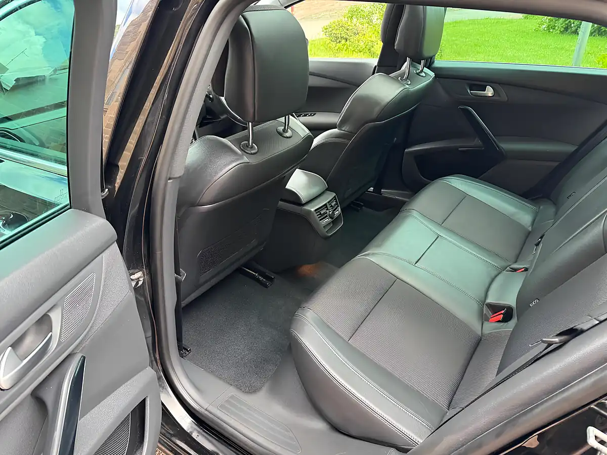 Used 2016 Peugeot 508 Sw Allure Black - Interior and Exterior details 8