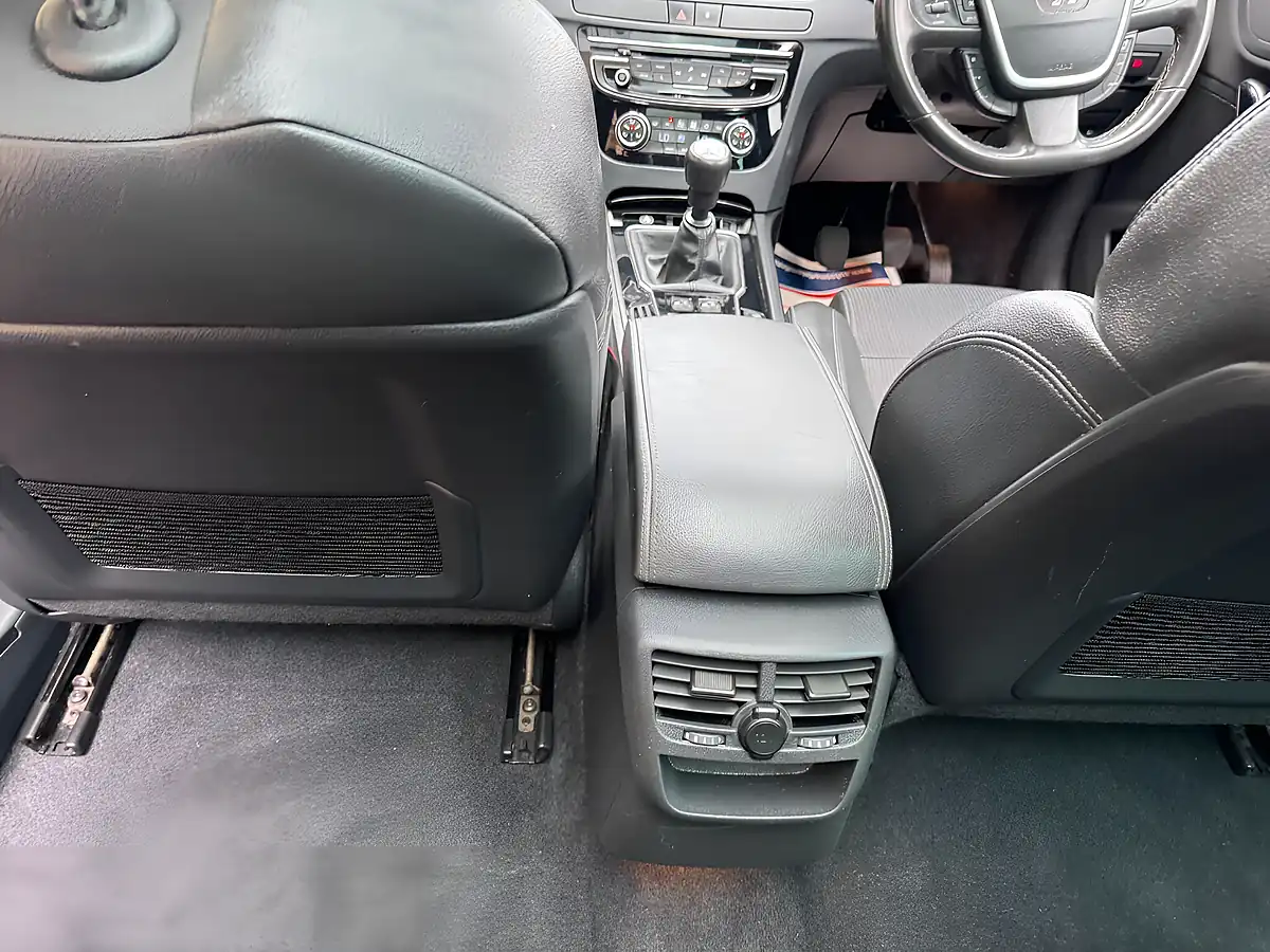 Used 2016 Peugeot 508 Sw Allure Black - Interior and Exterior details 9