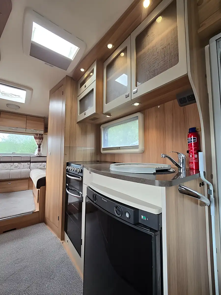 Used 2016 Peugeot Bailey Autograph 765 Approach Grey - Interior and Exterior details 16