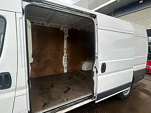 Used 2016 Peugeot Boxer 435 L4 H2 White - Interior and Exterior details 13