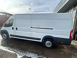 Used 2016 Peugeot Boxer 435 L4 H2 White - Interior and Exterior details 4