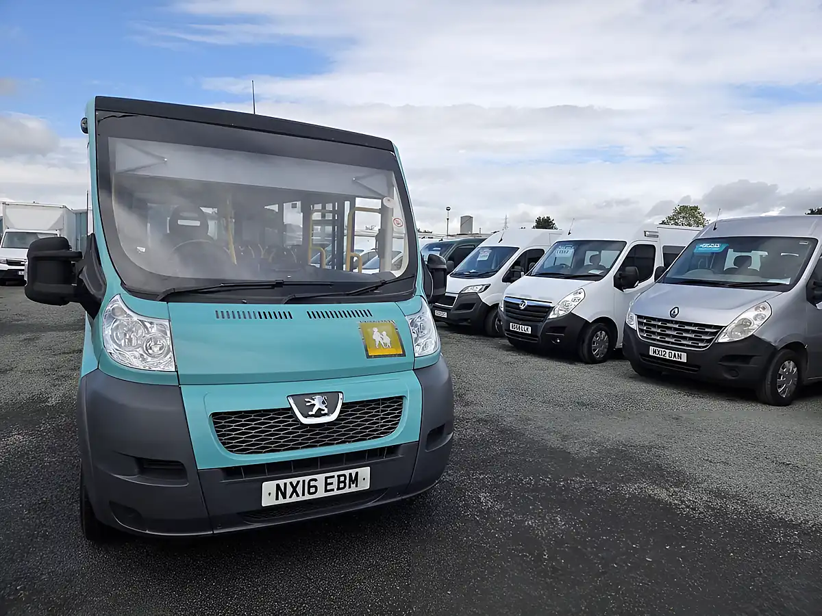 Used 2016 Peugeot Boxer 440 Back To Back Chassis Cab Green - Interior and Exterior details 2