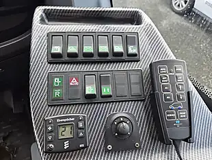 Used 2016 Peugeot Boxer 440 Back To Back Chassis Cab Green - Interior and Exterior details 9