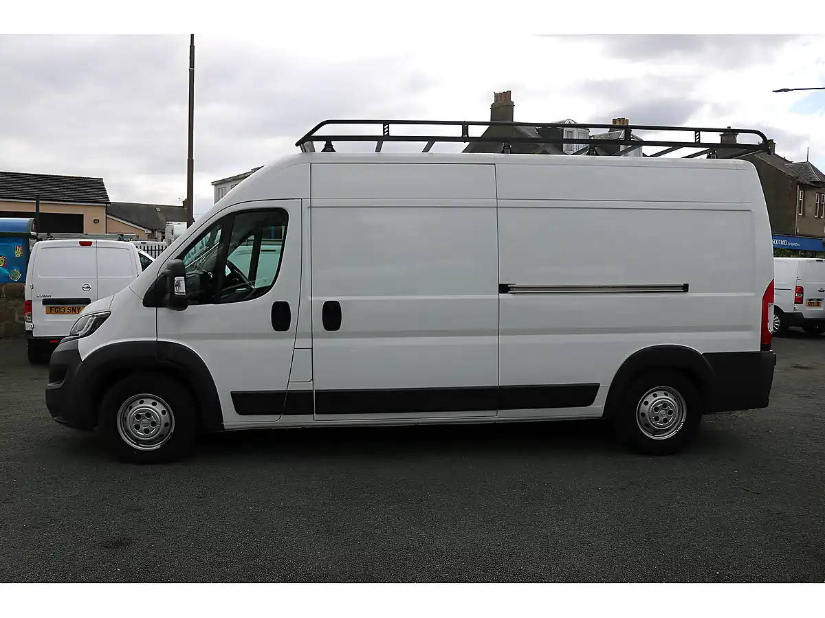 Used 2016 Peugeot Boxer Lwb Facelift White - Interior and Exterior details 4