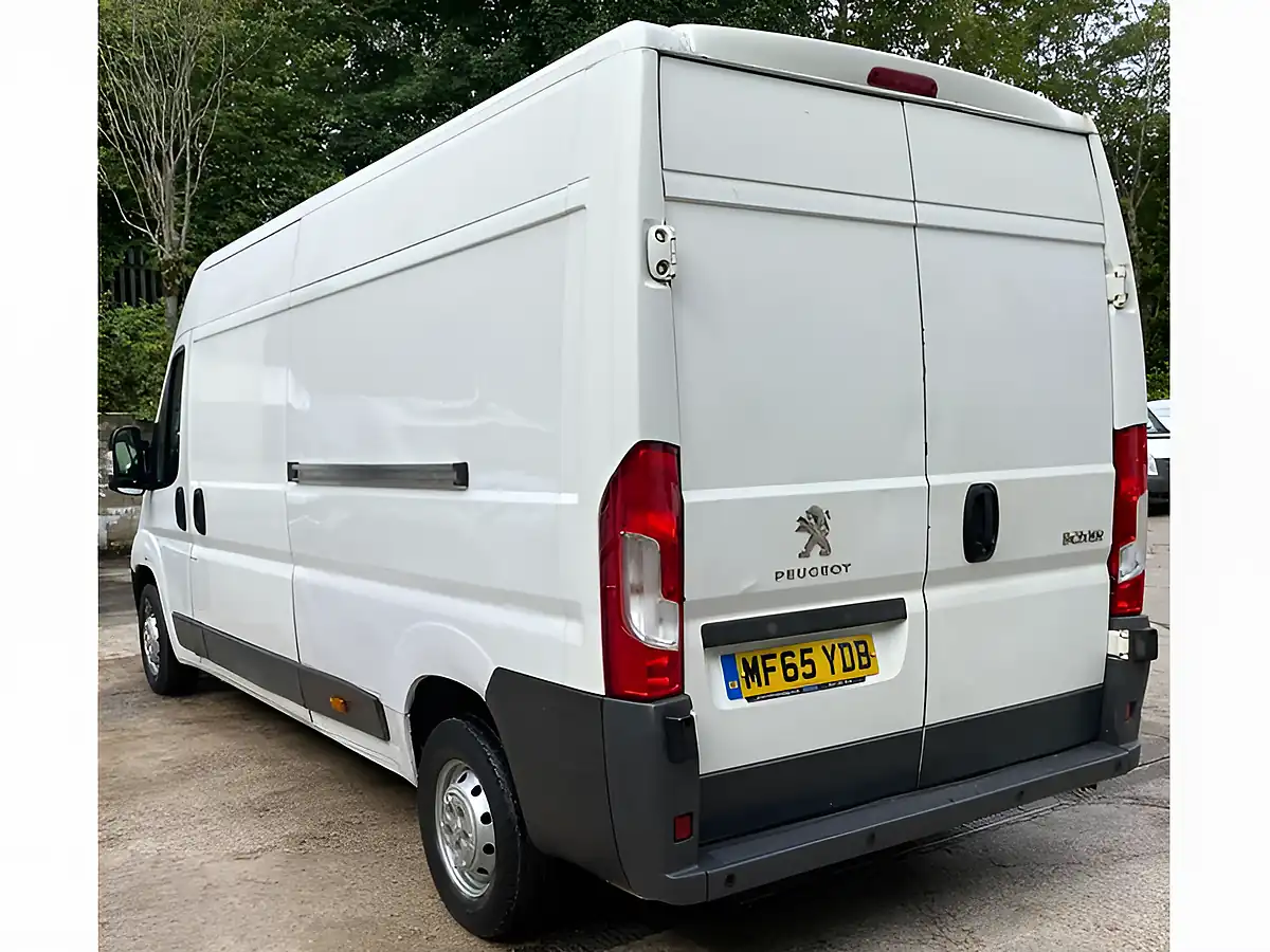 Used 2016 Peugeot Boxer Professional White - Interior and Exterior details 10