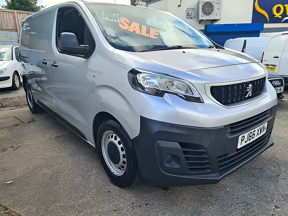 Used 2016 Peugeot Expert Pro Silver - Interior and Exterior details 17