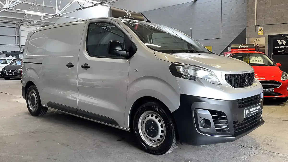 Used 2016 Peugeot Expert Professional Silver - Interior and Exterior details 4