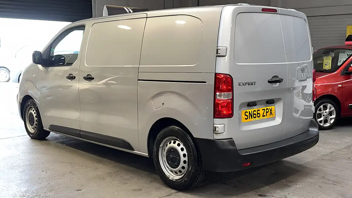 Used 2016 Peugeot Expert Professional Silver - Interior and Exterior details 7
