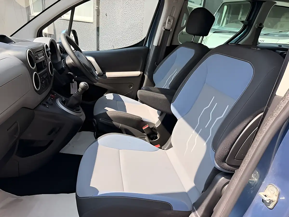Used 2016 Peugeot Horizon Blue - Interior and Exterior details 11