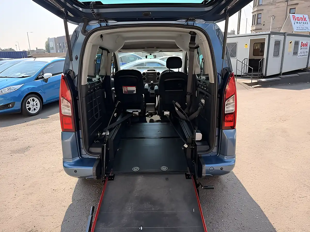 Used 2016 Peugeot Horizon Blue - Interior and Exterior details 14