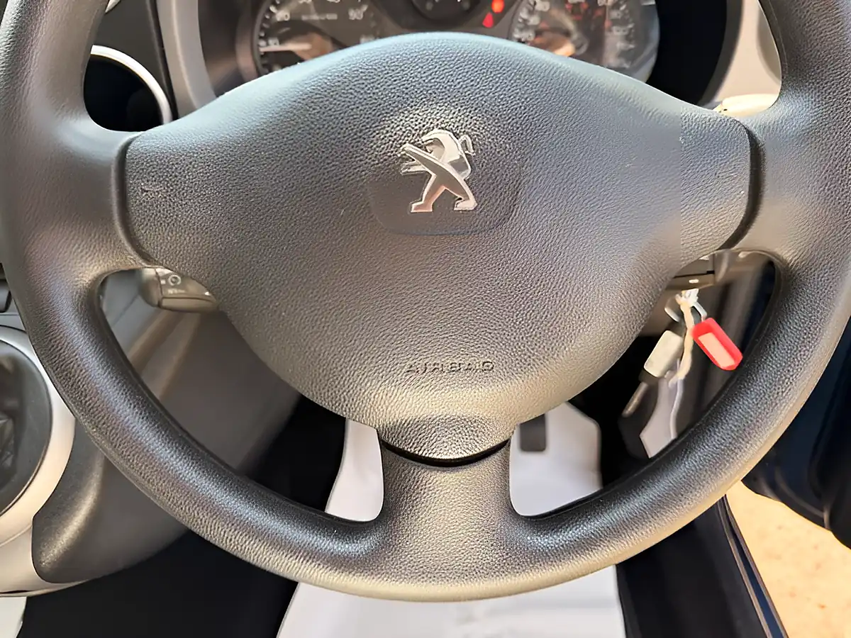 Used 2016 Peugeot Horizon Blue - Interior and Exterior details 19