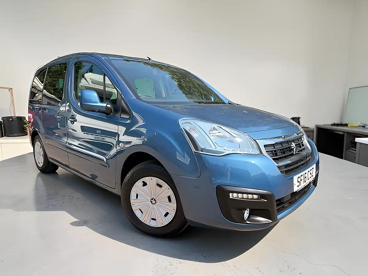 Used 2016 Peugeot Horizon Blue - Interior and Exterior details 2