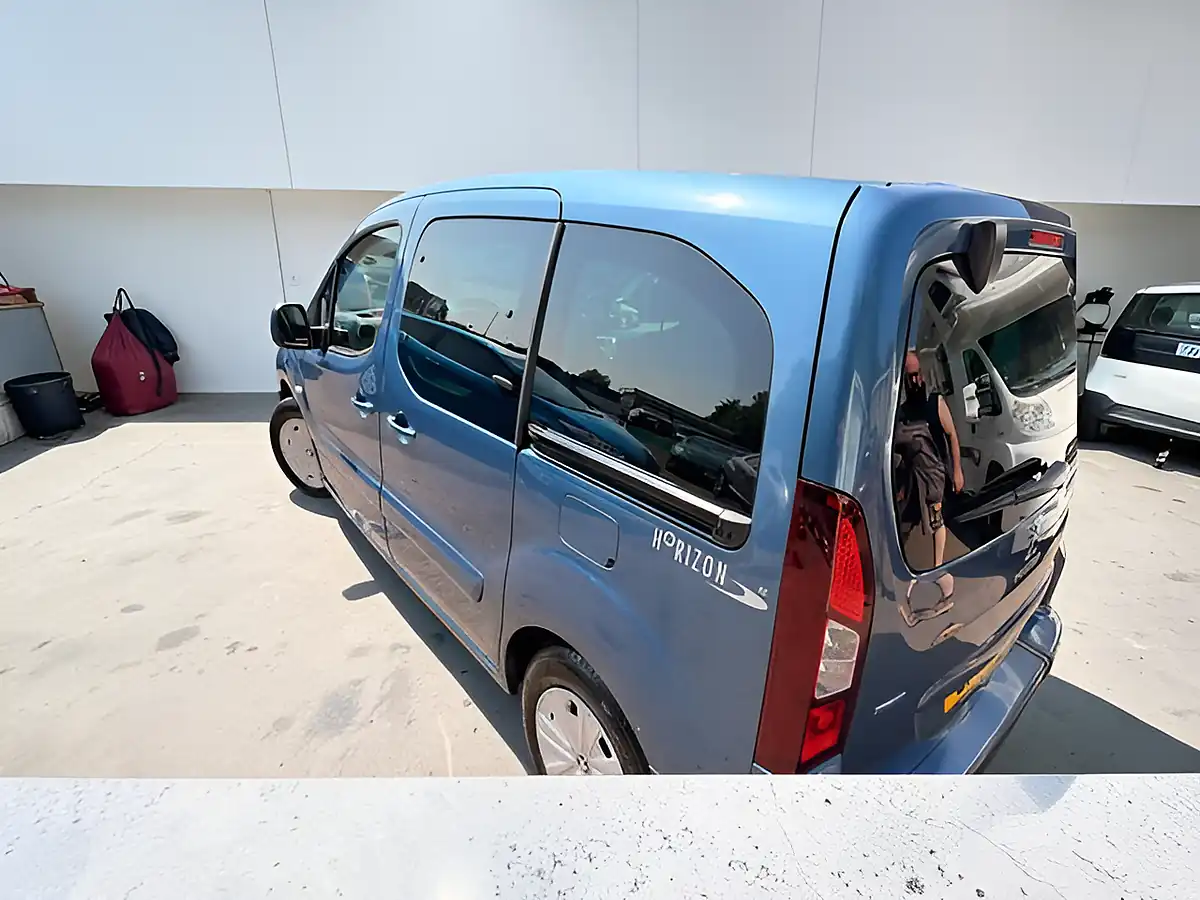 Used 2016 Peugeot Horizon Blue - Interior and Exterior details 7