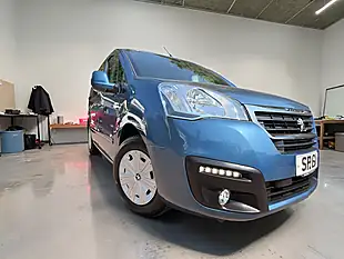 Used 2016 Peugeot Horizon Blue - Interior and Exterior details 9