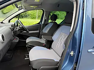 Used 2016 Peugeot Horizon Re Blue - Interior and Exterior details 10