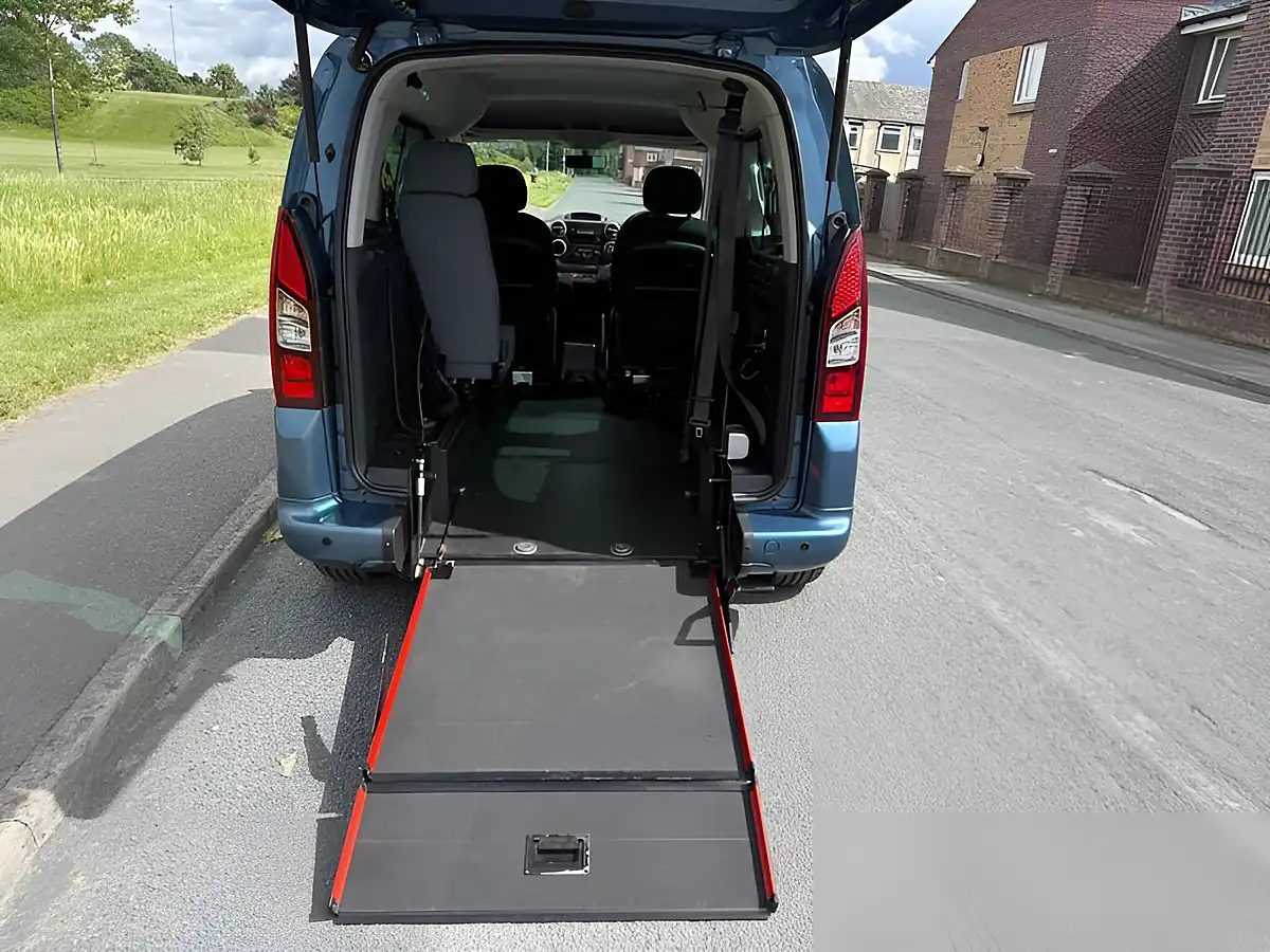 Used 2016 Peugeot Horizon Re Blue - Interior and Exterior details 14