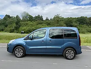 Used 2016 Peugeot Horizon Re Blue - Interior and Exterior details 4