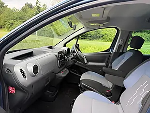 Used 2016 Peugeot Horizon Re Blue - Interior and Exterior details 9