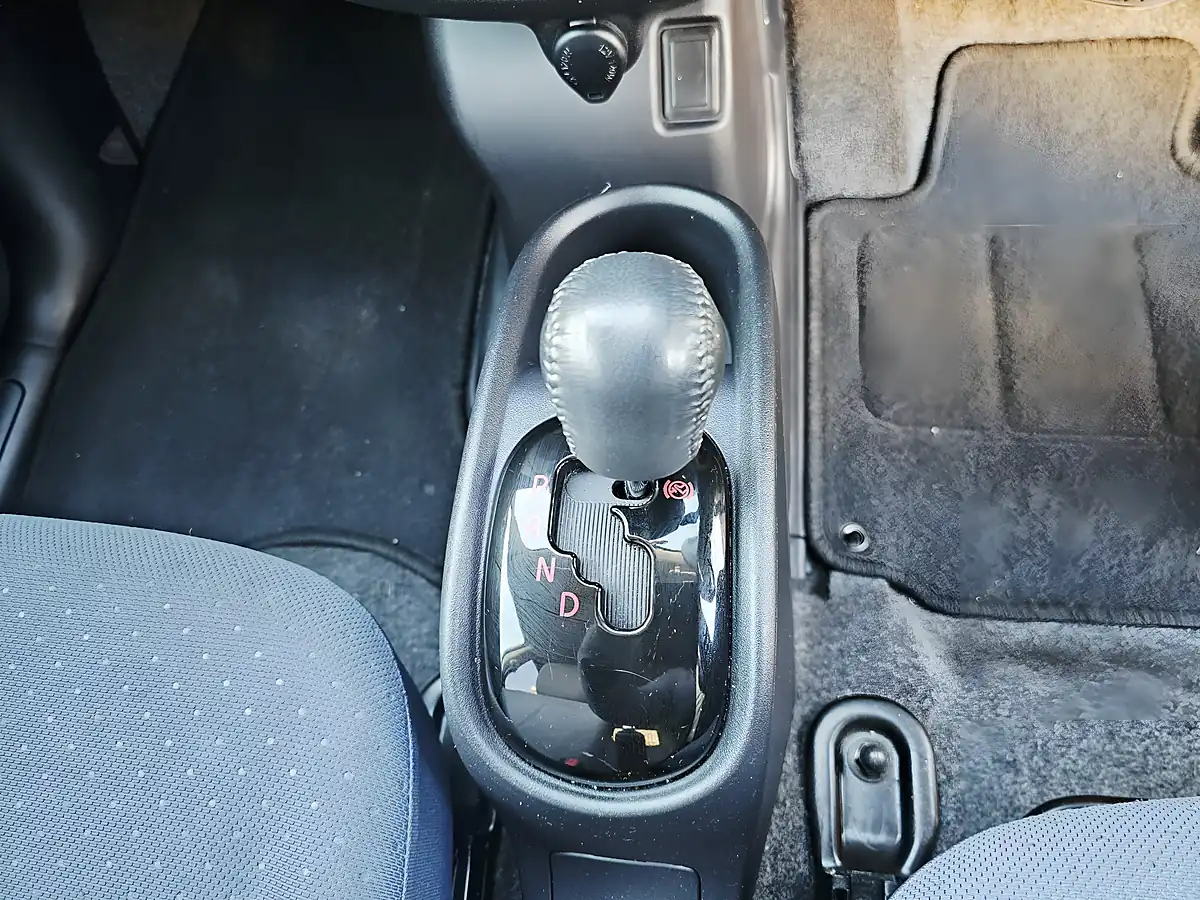 Used 2016 Peugeot Ion White - Interior and Exterior details 10