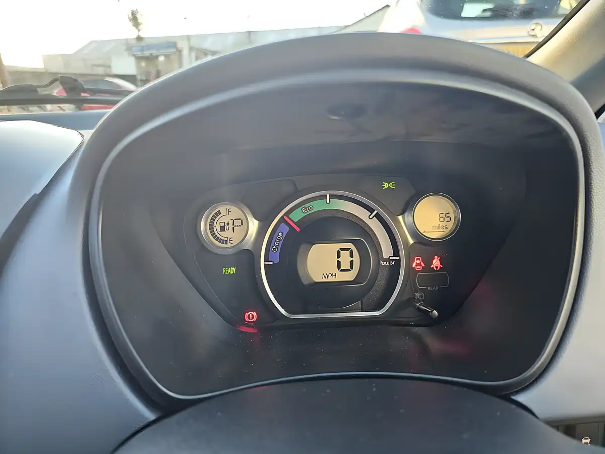Used 2016 Peugeot Ion White - Interior and Exterior details 12