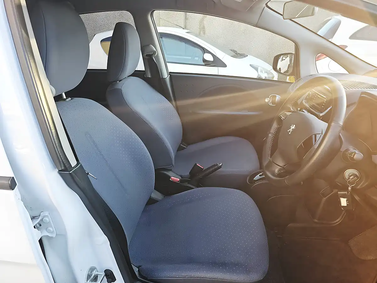 Used 2016 Peugeot Ion White - Interior and Exterior details 9