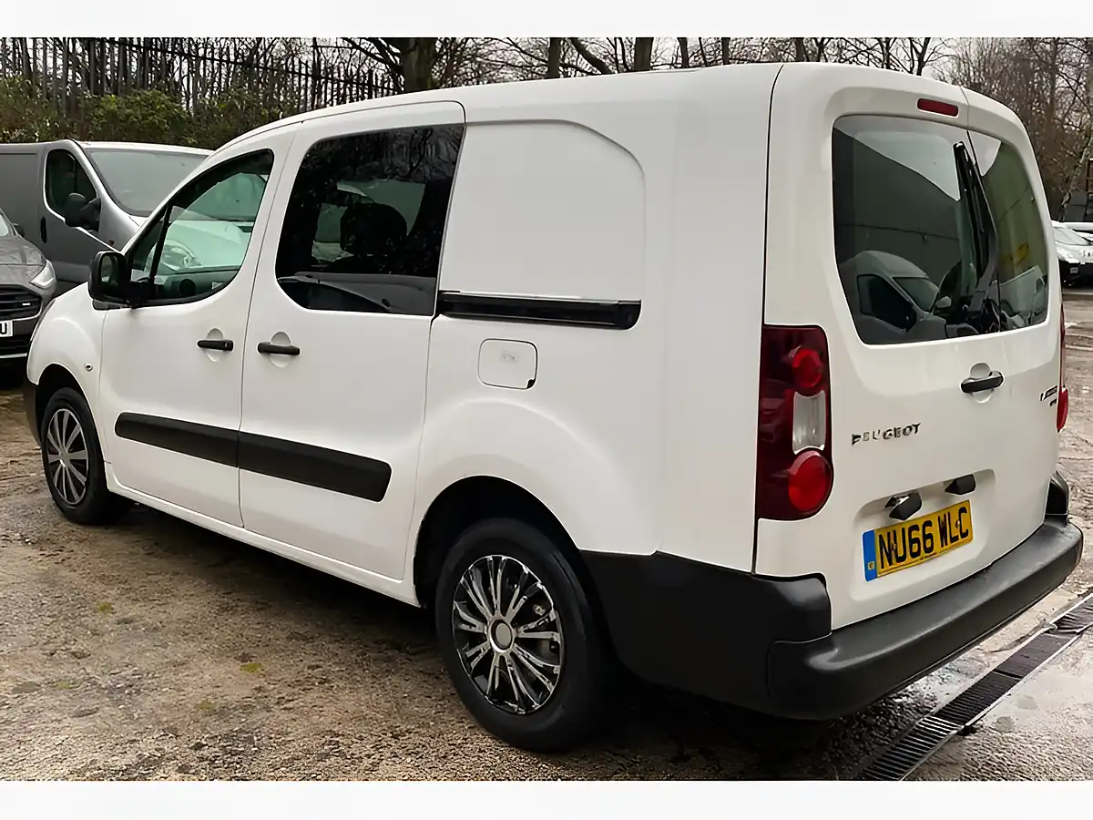 Used 2016 Peugeot Partner 744 S White - Interior and Exterior details 12