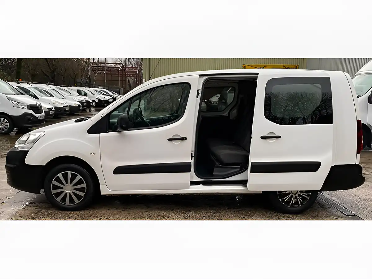 Used 2016 Peugeot Partner 744 S White - Interior and Exterior details 13