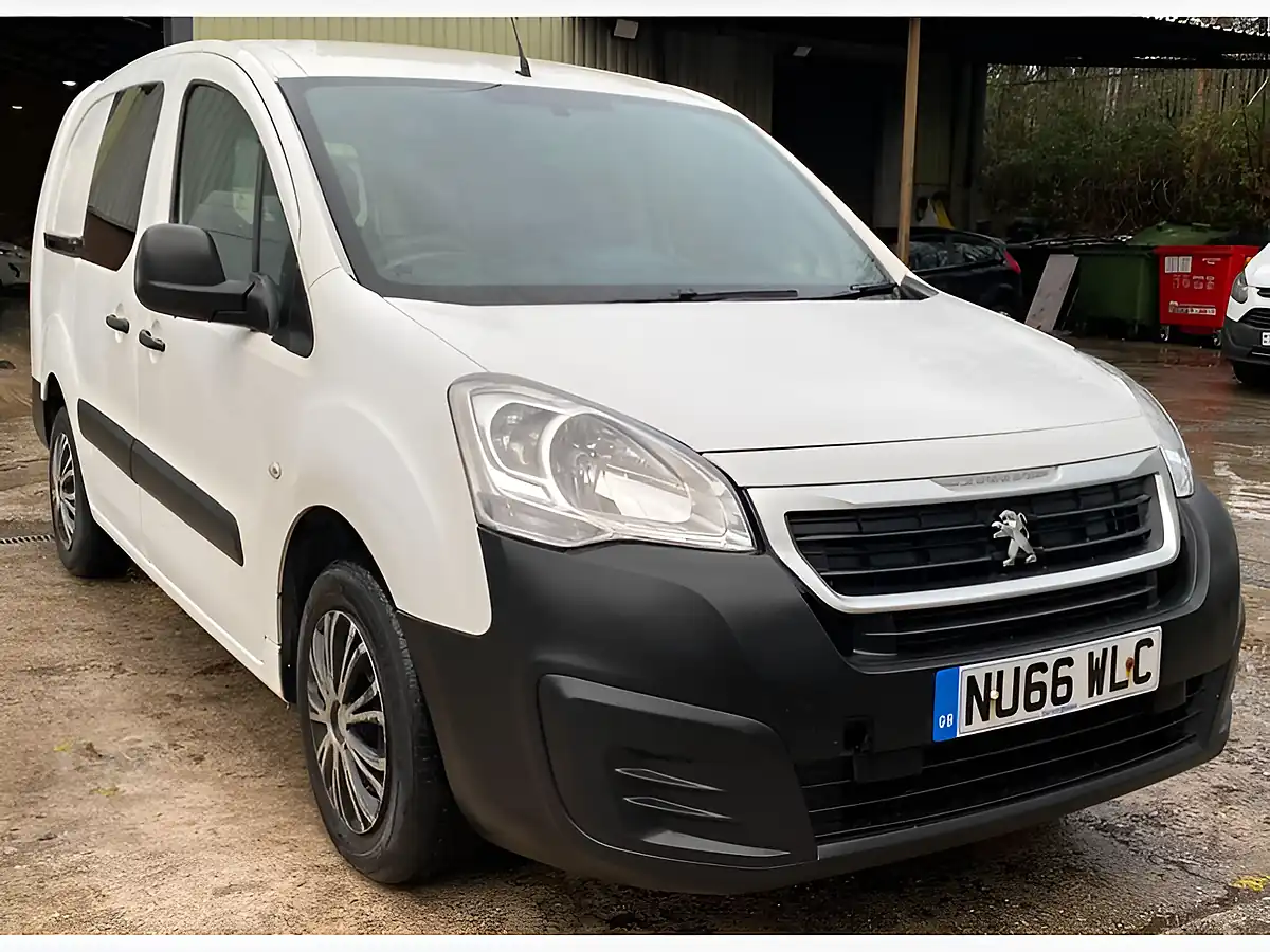 Used 2016 Peugeot Partner 744 S White - Interior and Exterior details 4
