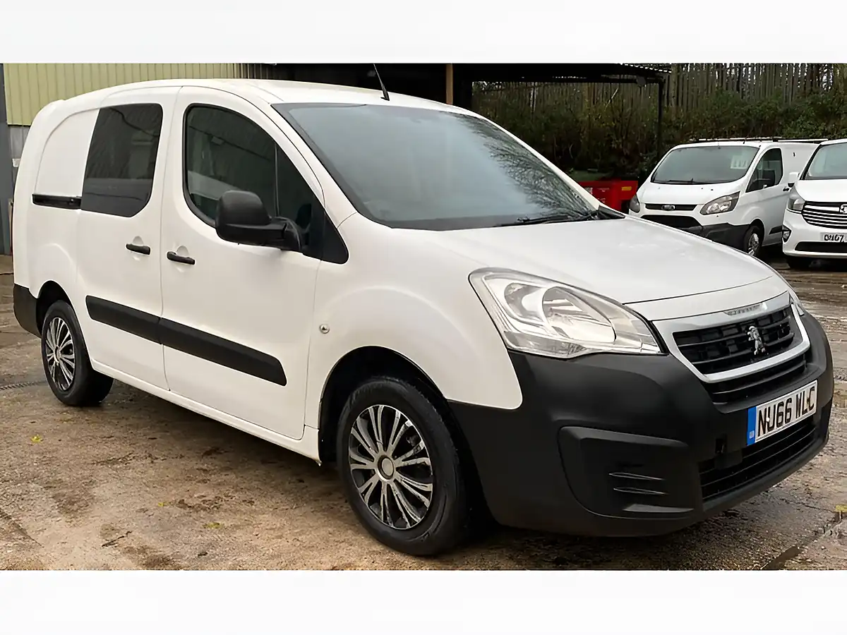 Used 2016 Peugeot Partner 744 S White - Interior and Exterior details 5