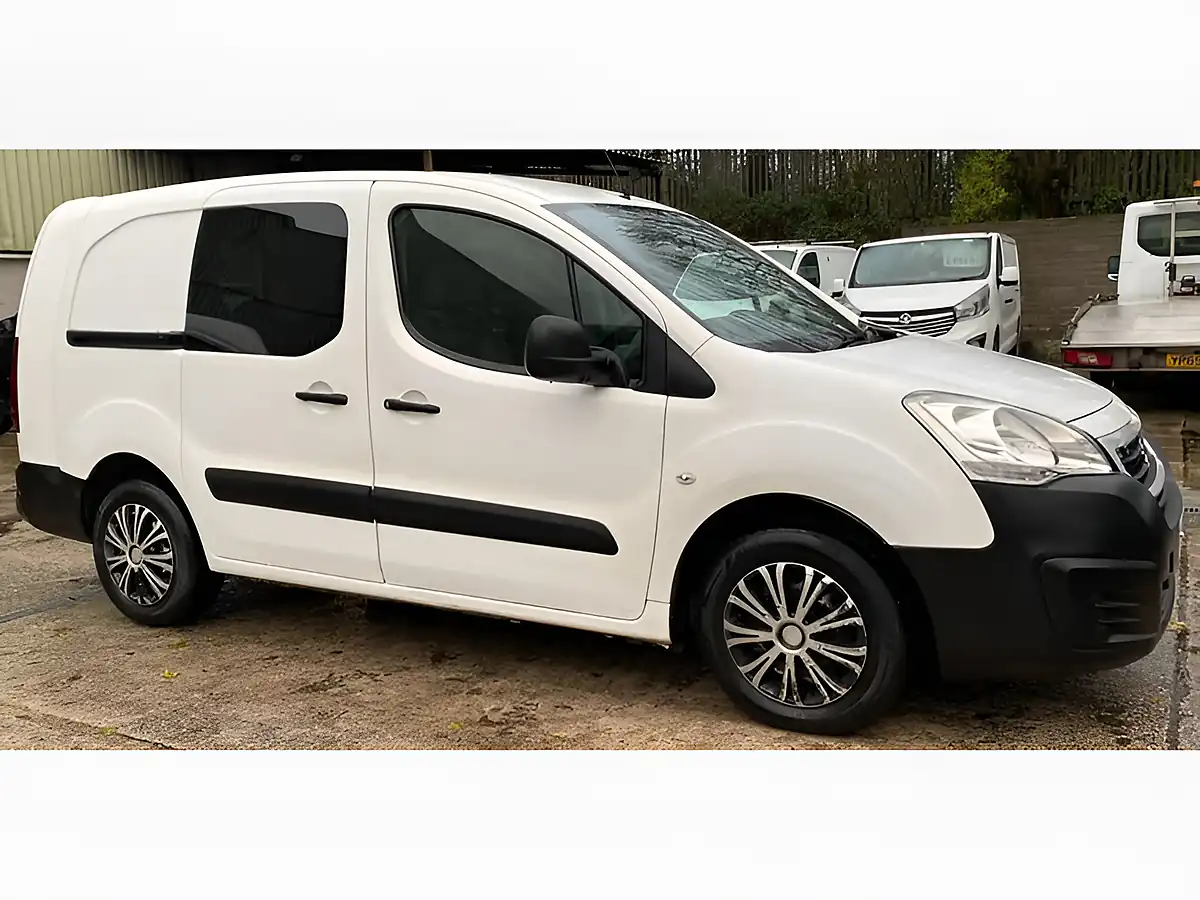 Used 2016 Peugeot Partner 744 S White - Interior and Exterior details 6