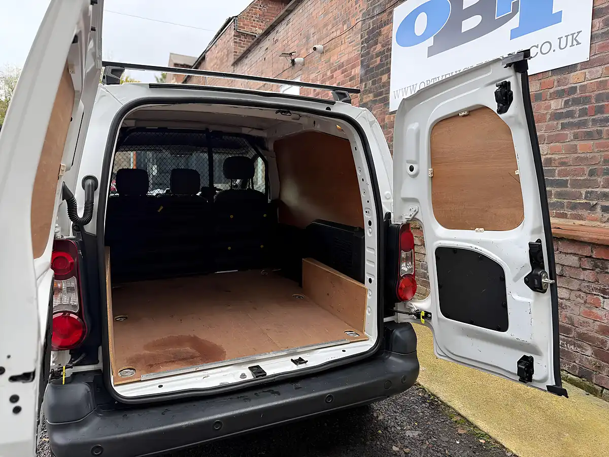 Used 2016 Peugeot Partner 850 Professional White - Interior and Exterior details 10