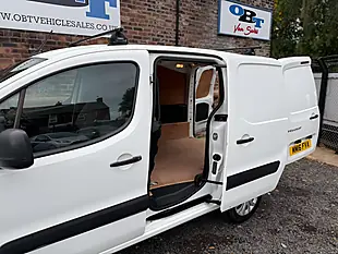 Used 2016 Peugeot Partner 850 Professional White - Interior and Exterior details 11
