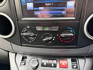 Used 2016 Peugeot Partner 850 Professional White - Interior and Exterior details 17