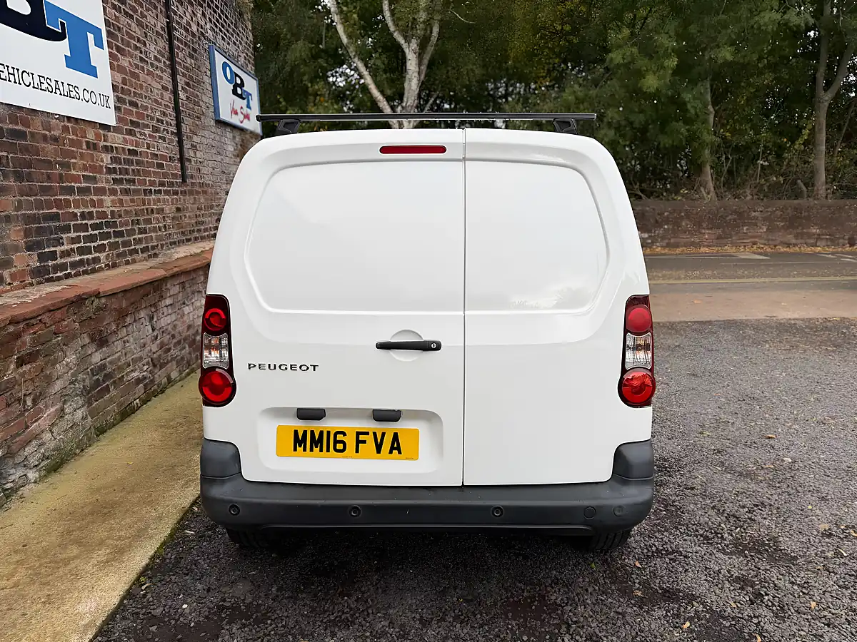 Used 2016 Peugeot Partner 850 Professional White - Interior and Exterior details 4