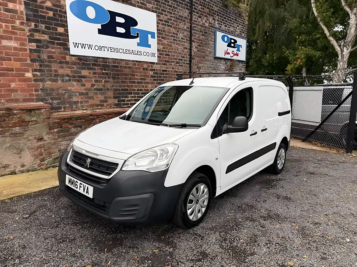 Used 2016 Peugeot Partner 850 Professional White - Interior and Exterior details 7