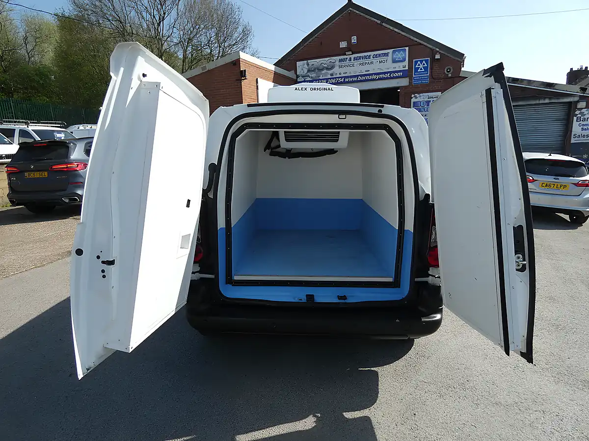 Used 2016 Peugeot Partner 850 S White - Interior and Exterior details 11