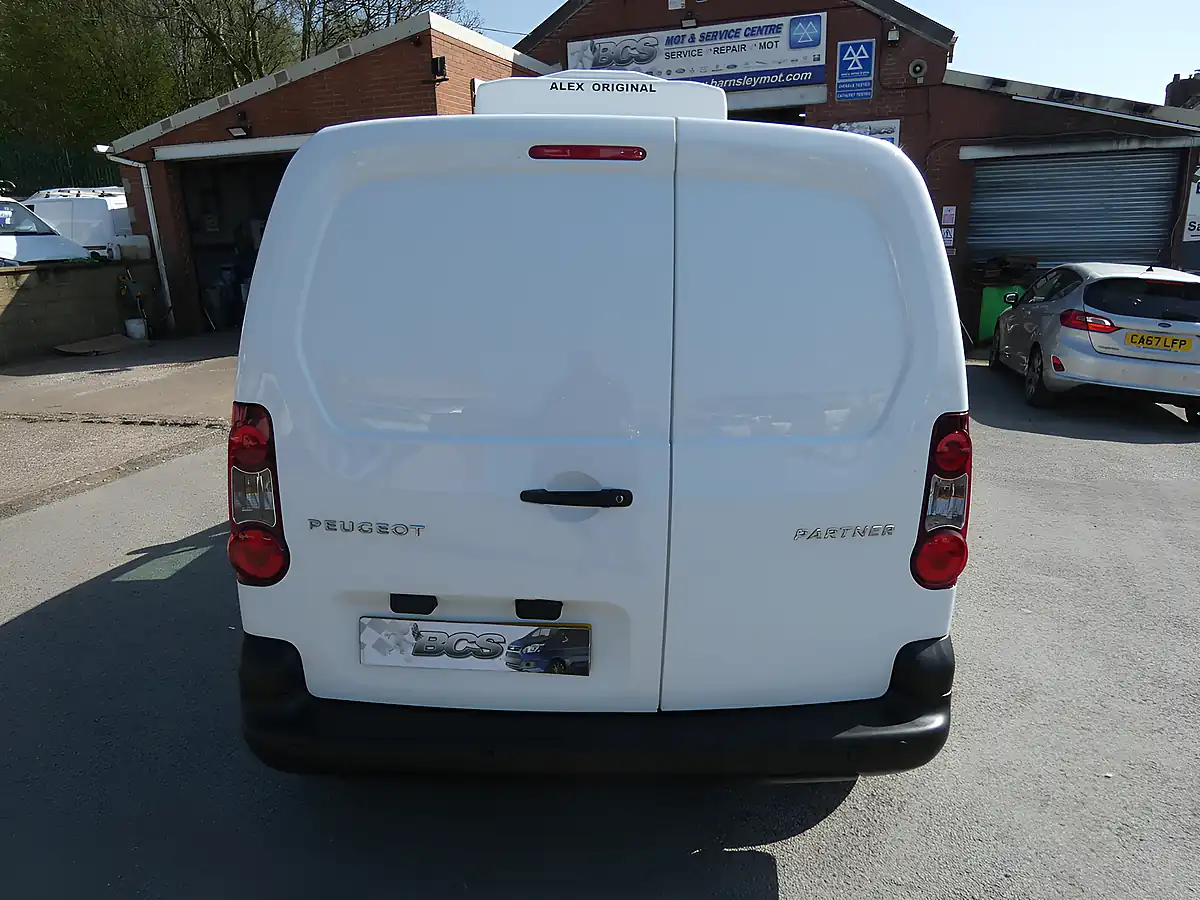 Used 2016 Peugeot Partner 850 S White - Interior and Exterior details 14