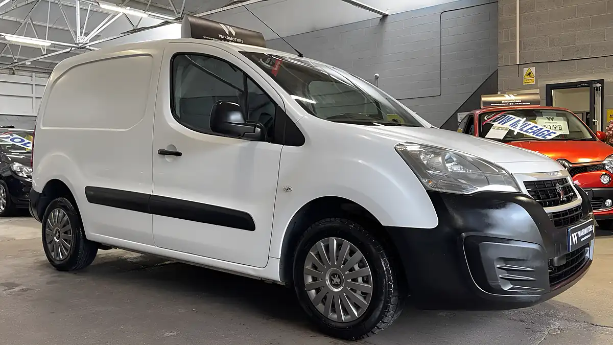 Used 2016 Peugeot Partner 850 S White - Interior and Exterior details 4