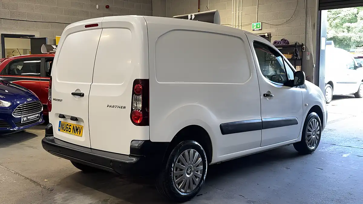 Used 2016 Peugeot Partner 850 S White - Interior and Exterior details 5