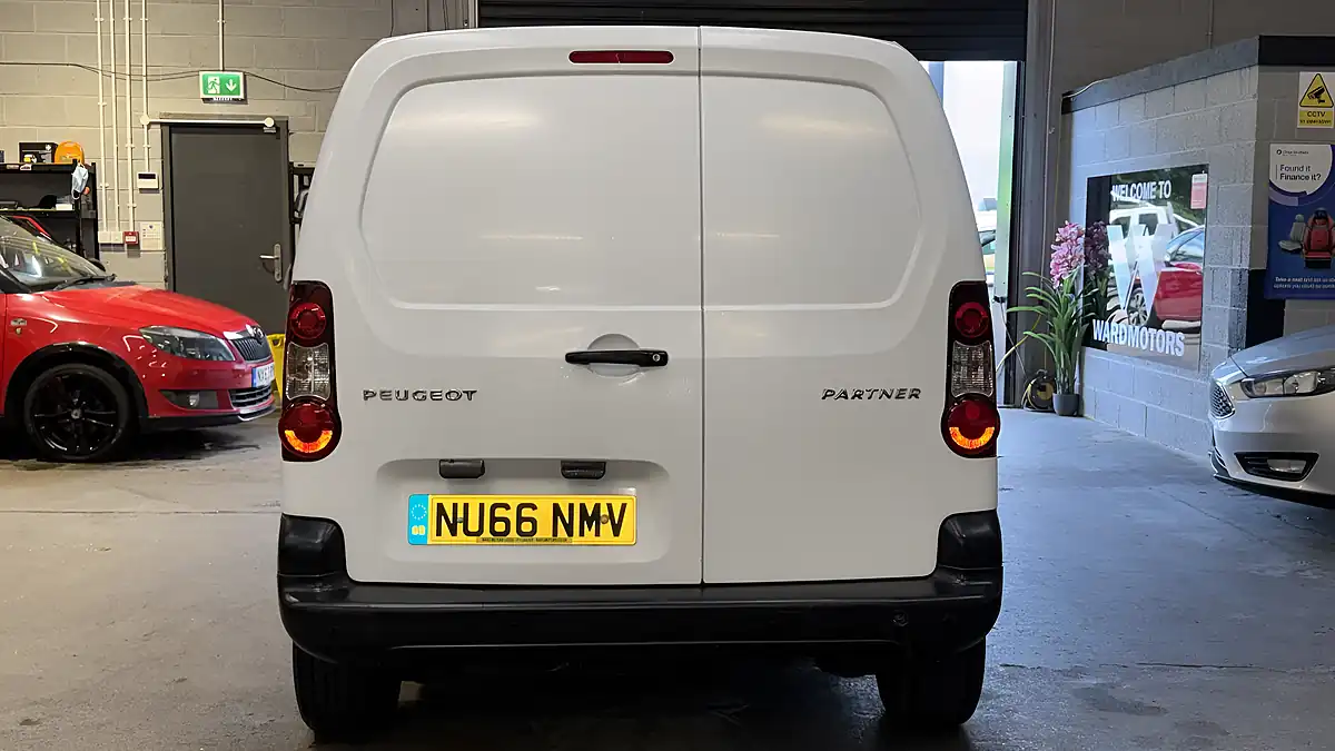 Used 2016 Peugeot Partner 850 S White - Interior and Exterior details 6