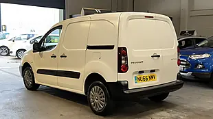 Used 2016 Peugeot Partner 850 S White - Interior and Exterior details 7