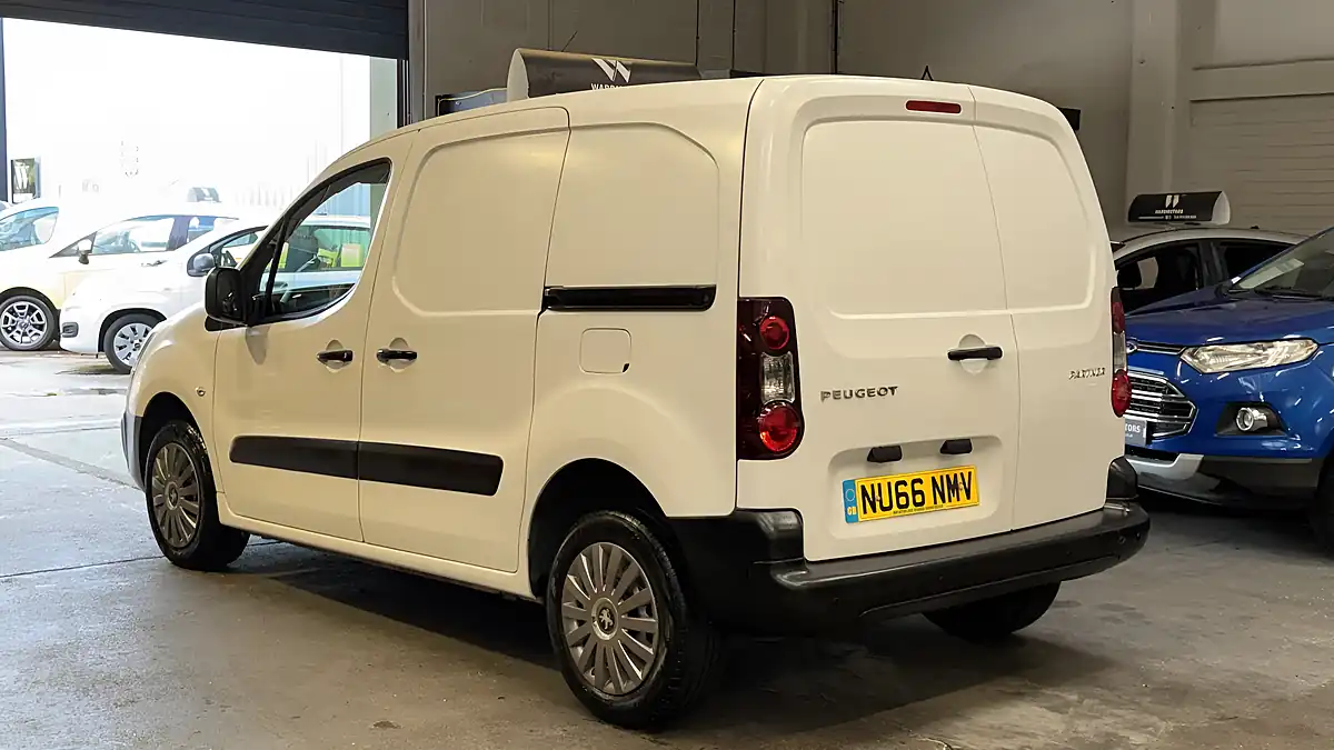 Used 2016 Peugeot Partner 850 S White - Interior and Exterior details 7