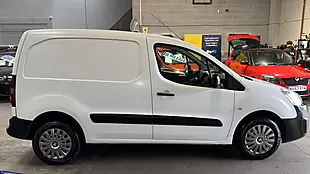 Used 2016 Peugeot Partner 850 S White - Interior and Exterior details 8