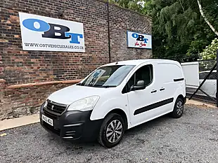 Used 2016 Peugeot Partner Professional L1 White - Interior and Exterior details 4