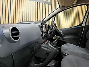 Used 2016 Peugeot Partner Professional White - Interior and Exterior details 19