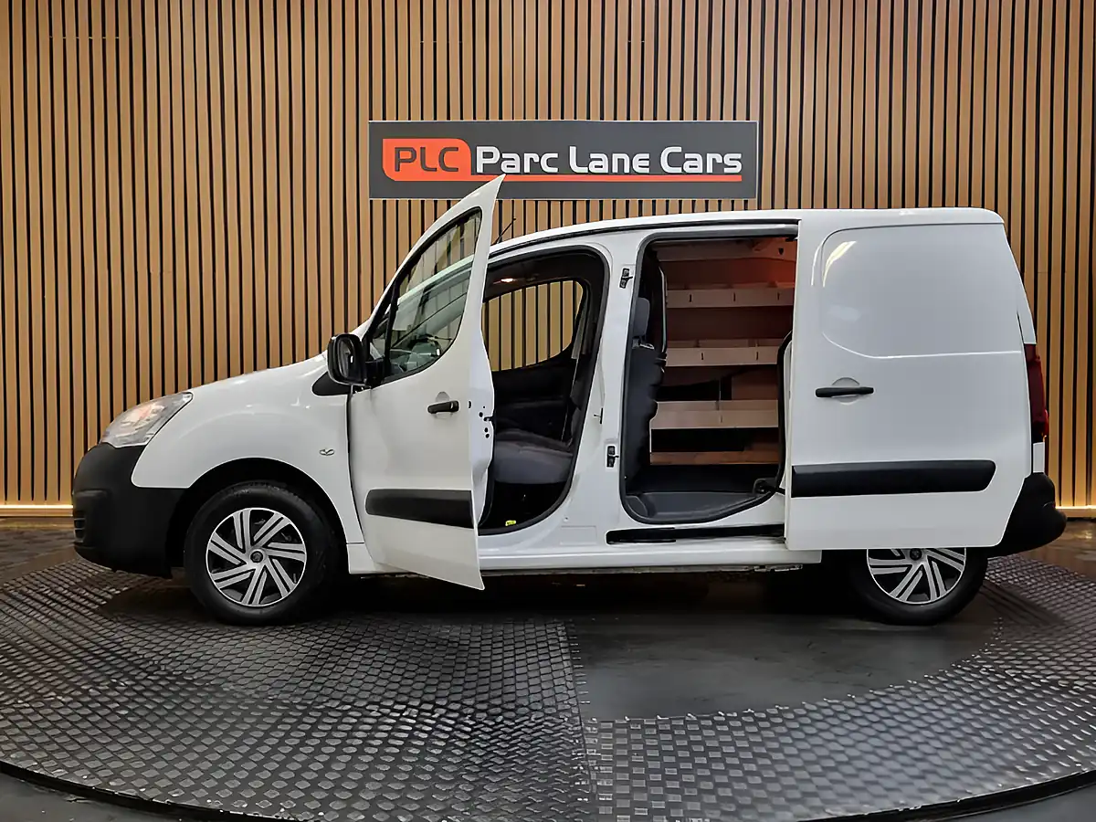 Used 2016 Peugeot Partner Professional White - Interior and Exterior details 7