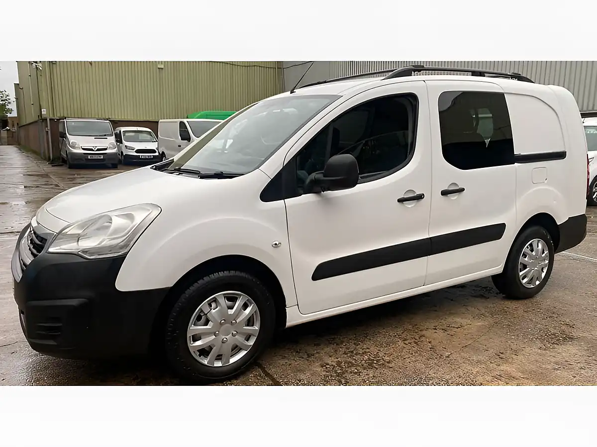 Used 2016 Peugeot Partner S Crew Van White - Interior and Exterior details 11